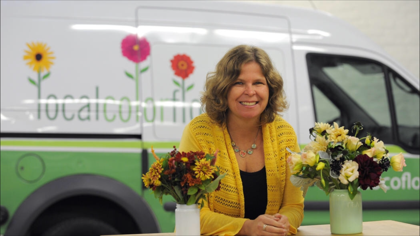 Local Color Flowers van